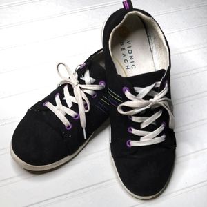 Vionic Orthotic Tennis Shoes. Size 11 black fabric